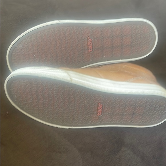 Taos Footwear Caramel Leather Sneaker - Picture 3 of 4